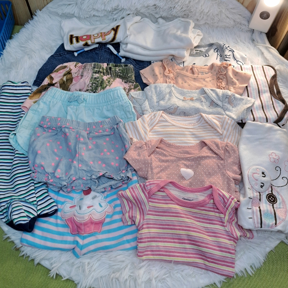 18pc Lot of Baby Girl Clothes 3M 🎀